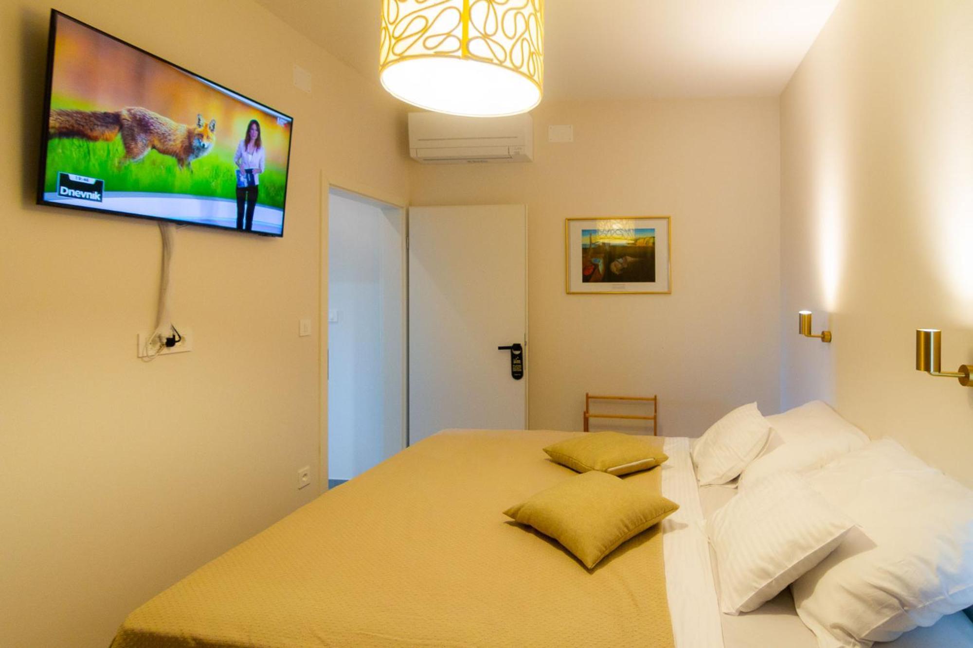 Blue Arb Apartment Rab ราบ ภายนอก รูปภาพ